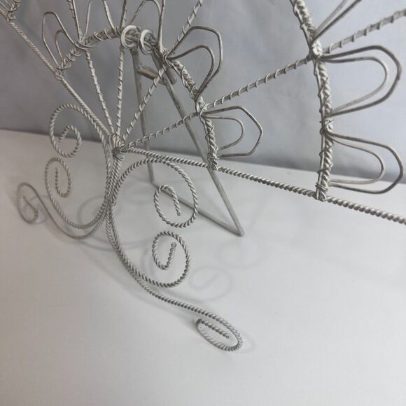 Fan Shaped White Metal Wire Table Top Photo Card Holder Cottage Core Shabby Chic - Picture 6 of 13